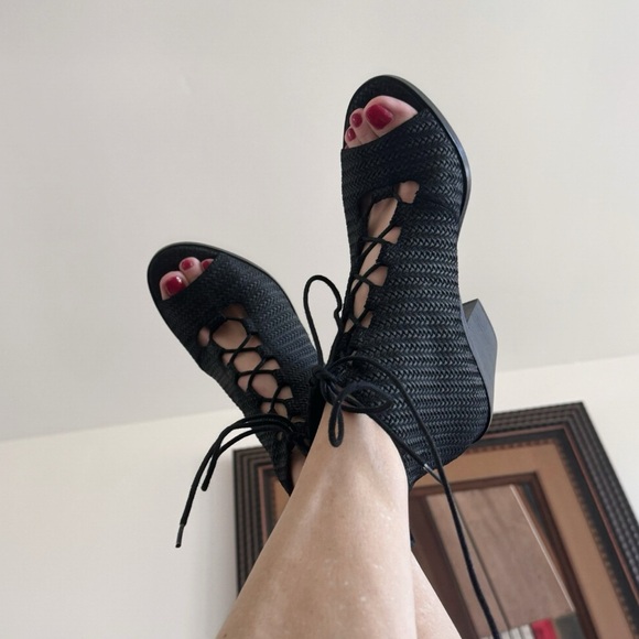 EILEEN FISHER Peep Booties Sandal Black Leather Lace Up Heels Size 9 - Picture 2 of 9